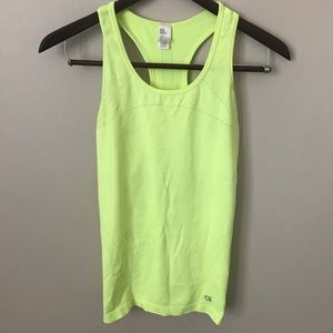🦄Gap workout tank size XS