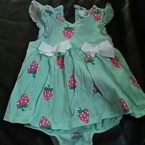 Baby's clothes