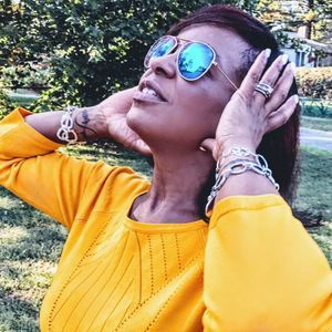 Meet your Posher, Candace