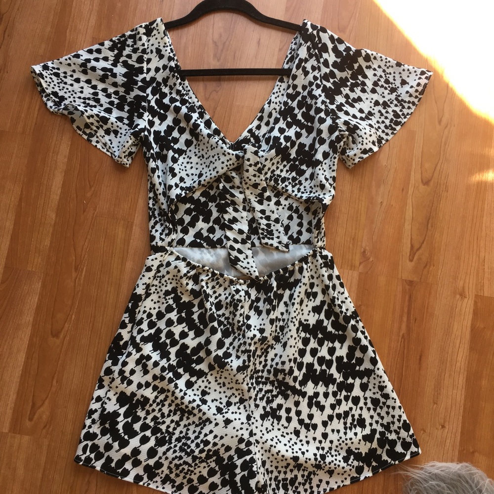 Romper - Picture 2 of 6