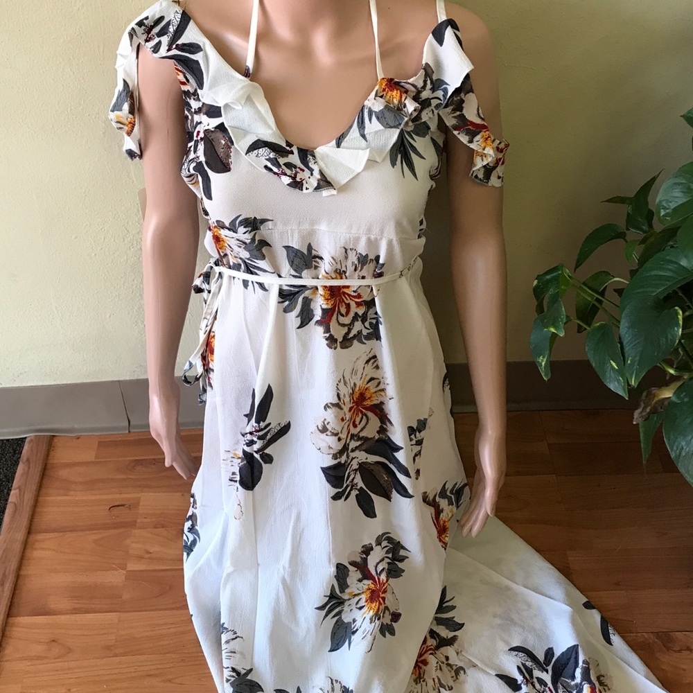 Sexy V-Neck Dress - Picture 4 of 5