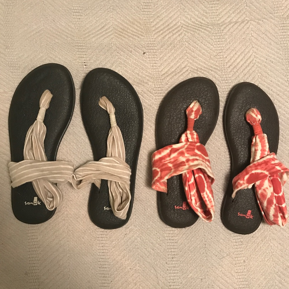2 pairs of Sanuk sandals