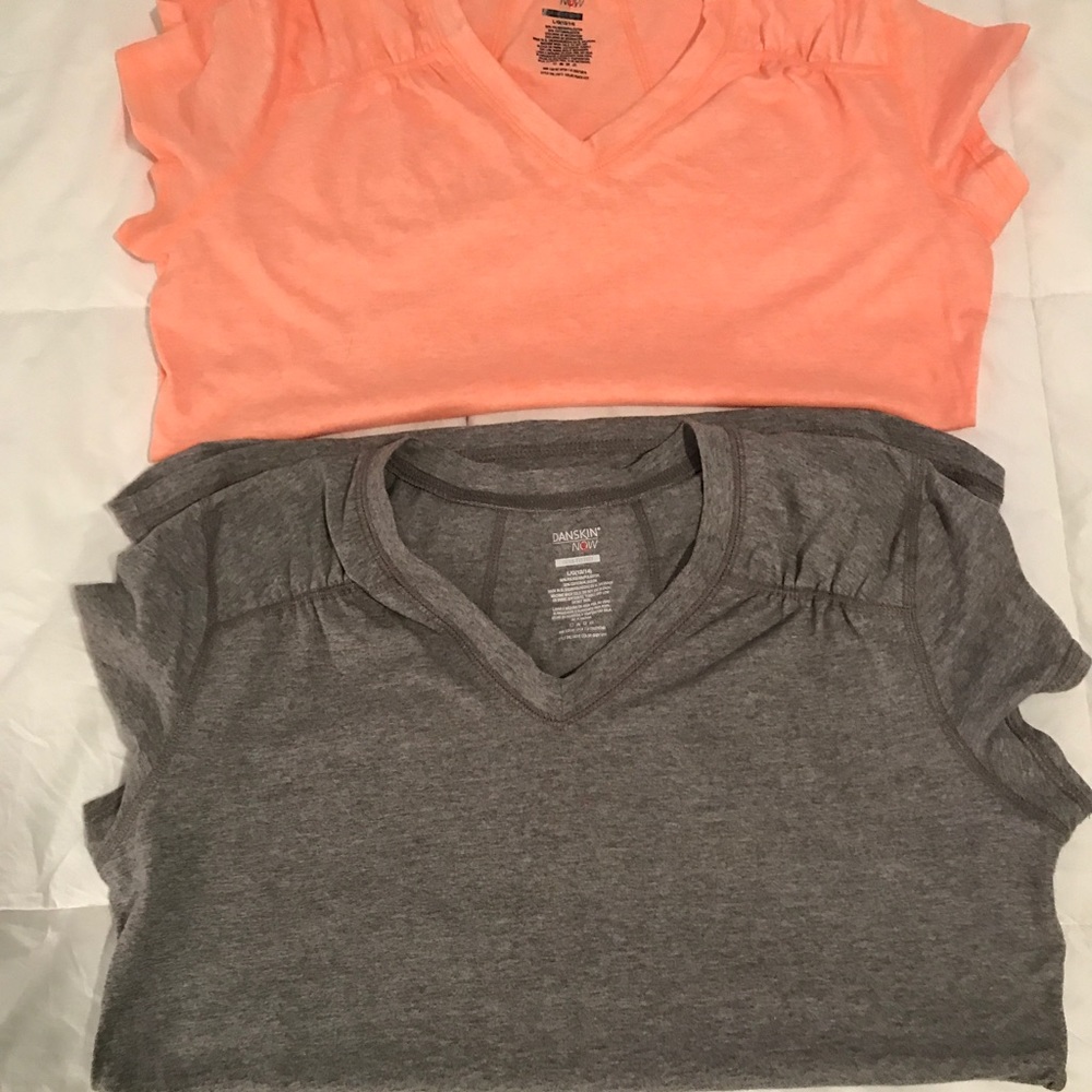 Bundle of 2 active shirts!!!!