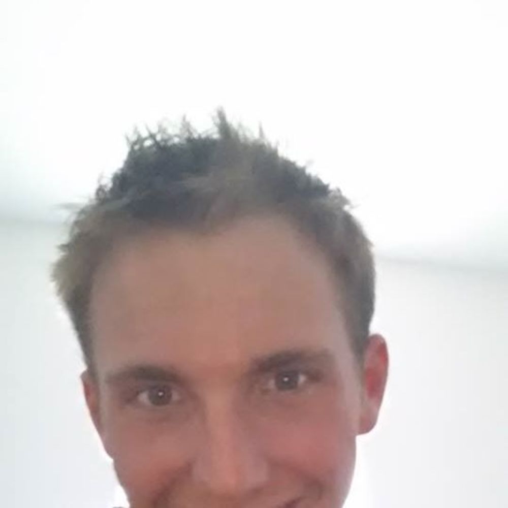 Meet your Posher, Dustin