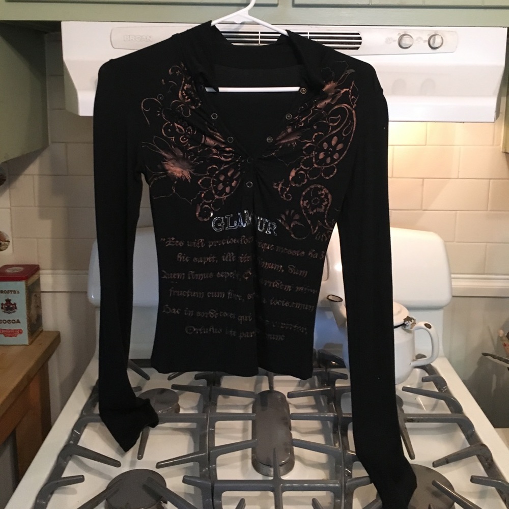 Black fitted long sleeve shirt