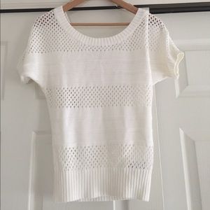 EUC Guess Short Sleeve Sweater XS