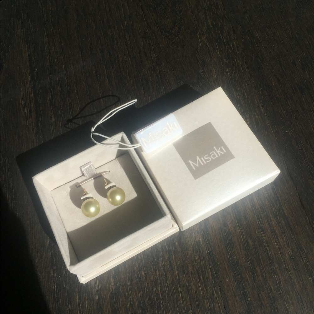 Misaki Pearl Earings
