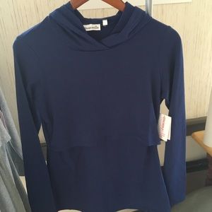 Momzelle nursing hoody.  Size M.  New!