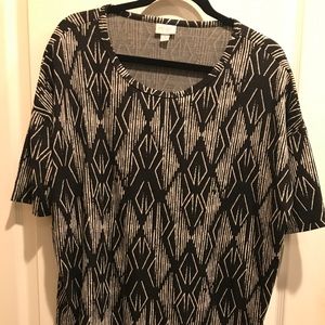 Lularoe BNWT blk/white Irma