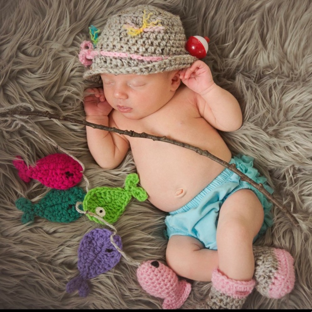 Newborn Fishing Photo Props - Picture 2 of 3