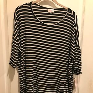 Lularoe BNWT blk/White Irma