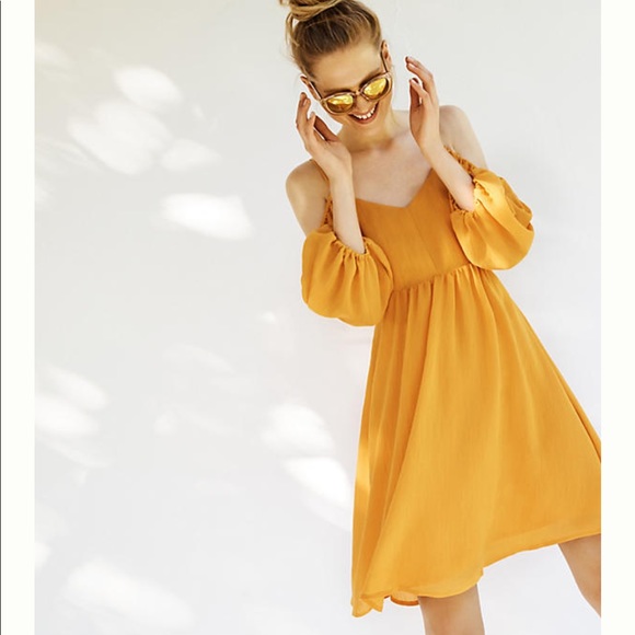 Anthropologie Dresses & Skirts - Anthropologie cold shoulder dress