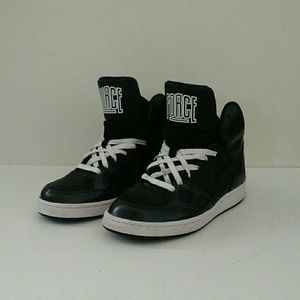 Nike son of force mids 7.5