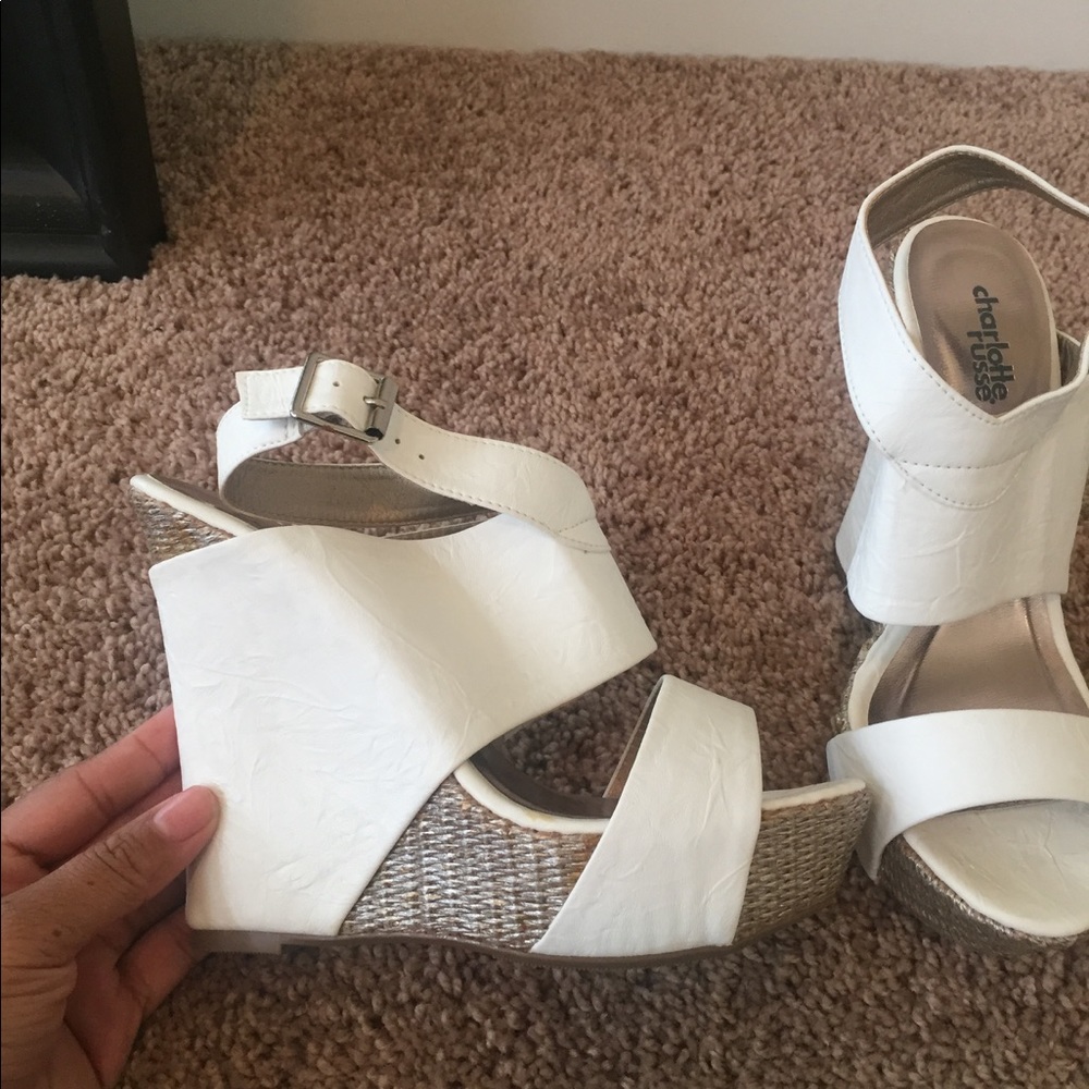 White and cream wedges