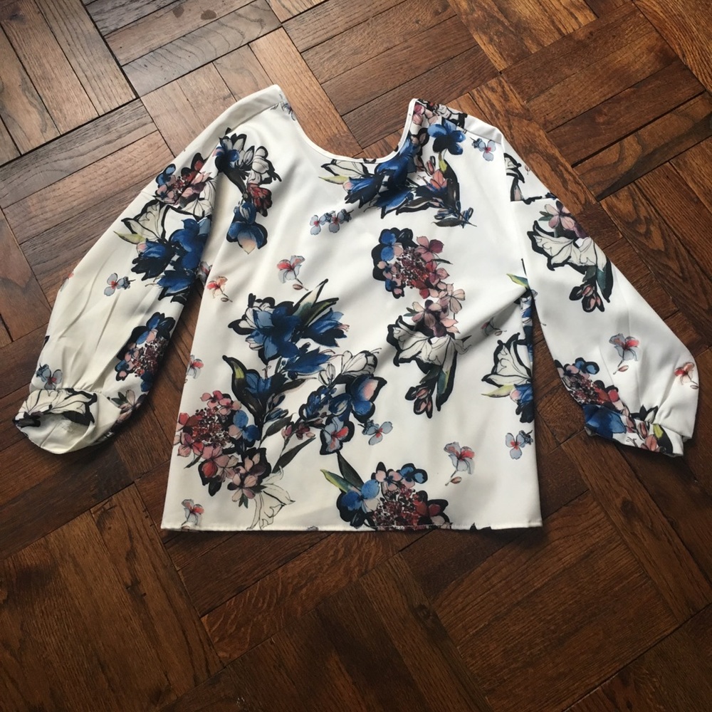 Floral long sleeved top