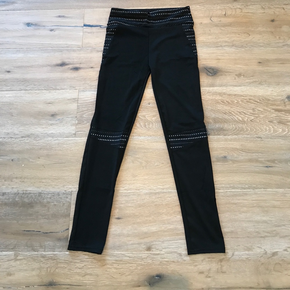 95% Nylon Workout Leggings with dotted details