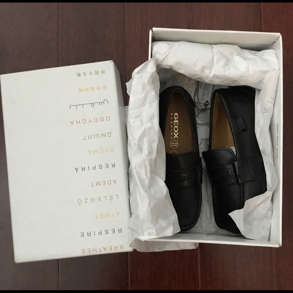 Geox Respira black leather loafers