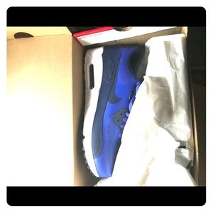 Size 8 Nike Air Max 90 ultra 2.0 Essential in blue