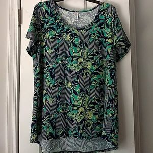 Beautiful lularoe classic t!