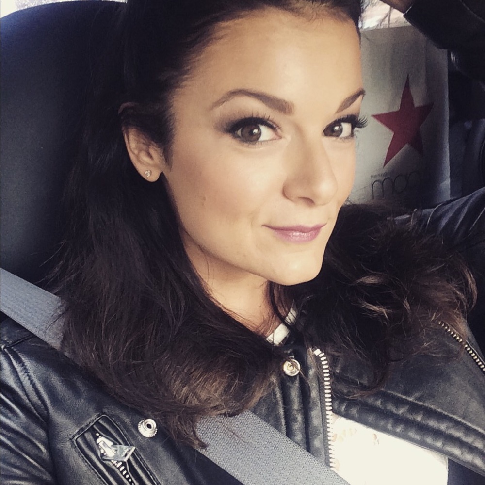 Meet your Posher, Cece