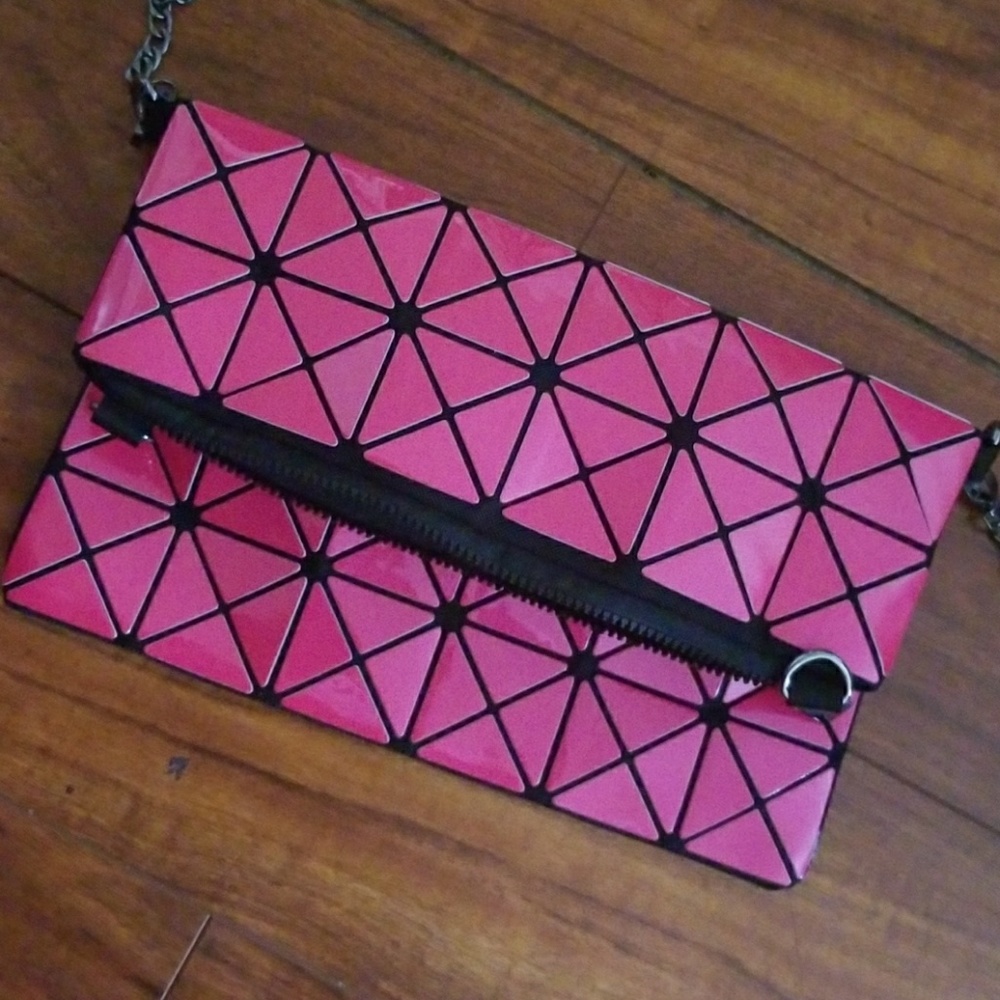Versatile Geometric Pattern Bag/Clutch/Crossbody - image 3