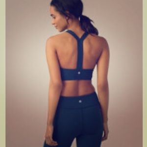 LuluLemon Razorback Sports bra *NEVER WORN*