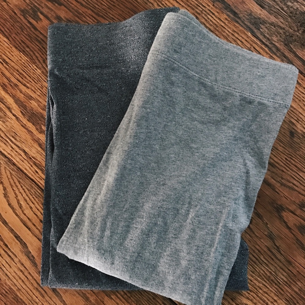GREY LEGGINGS