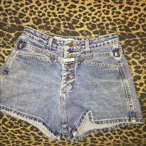 Vintage high wasted shorts
