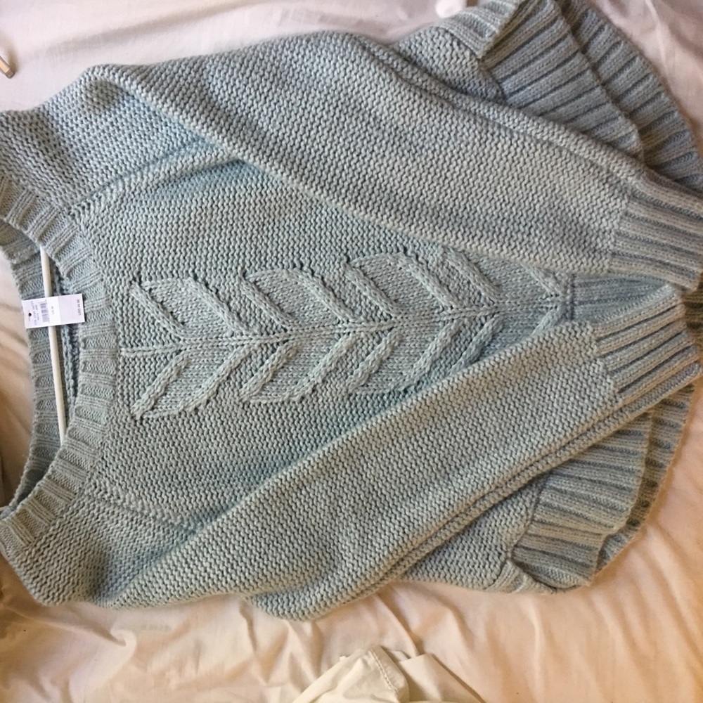 American Eagle sweater