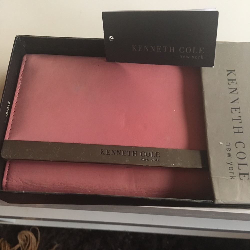 Kenneth Cole wallet