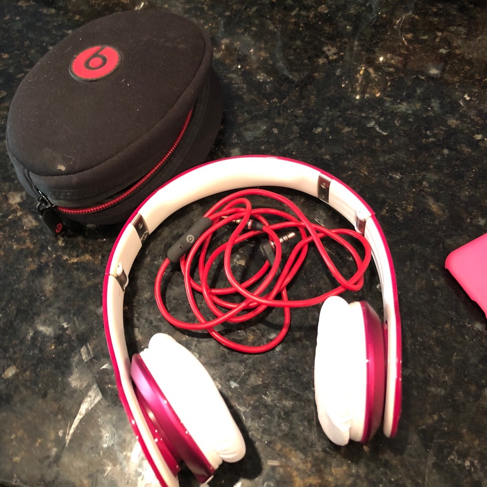 Hot pink Beats solo hd SOLD