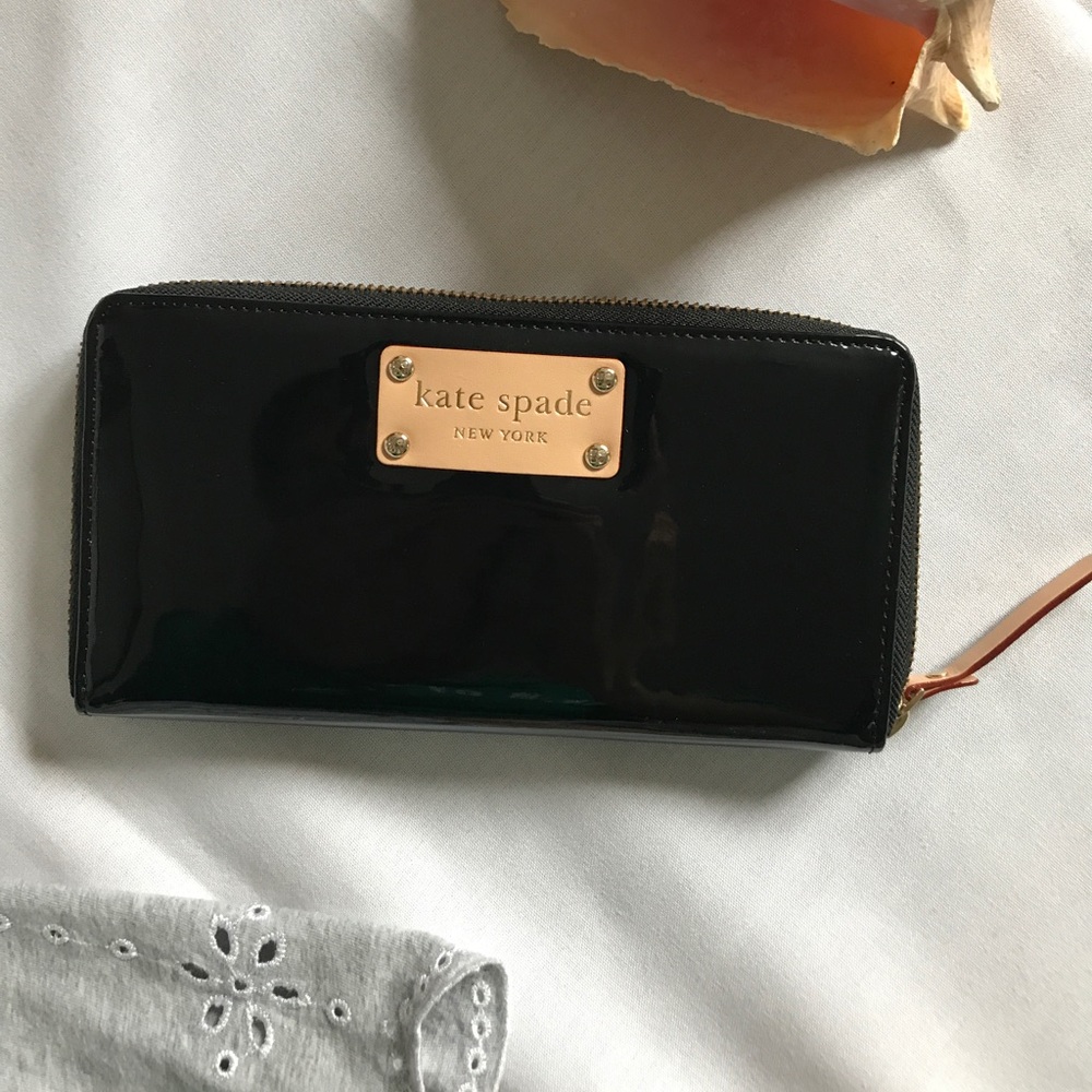Kate Spade ♠️ wallet ♠️