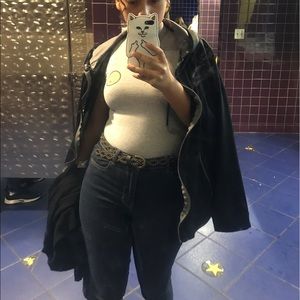 Meet your Posher, Camila