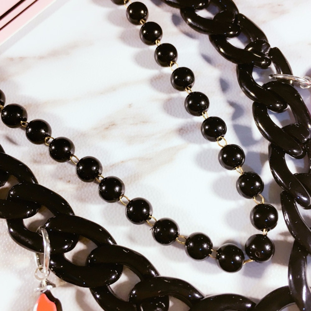 Girls Fashion Black Acrylic Charm Necklace - Picture 5 of 5