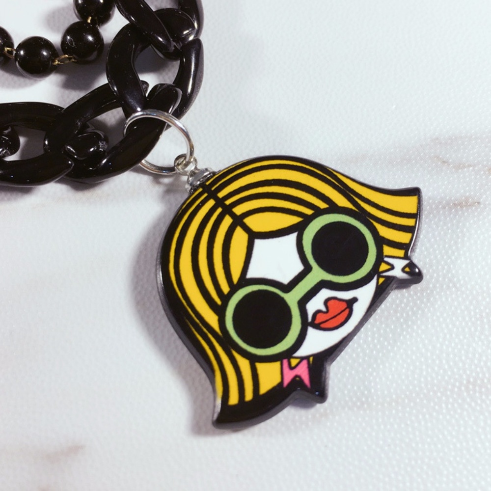 Girls Fashion Black Acrylic Charm Necklace - Picture 4 of 5
