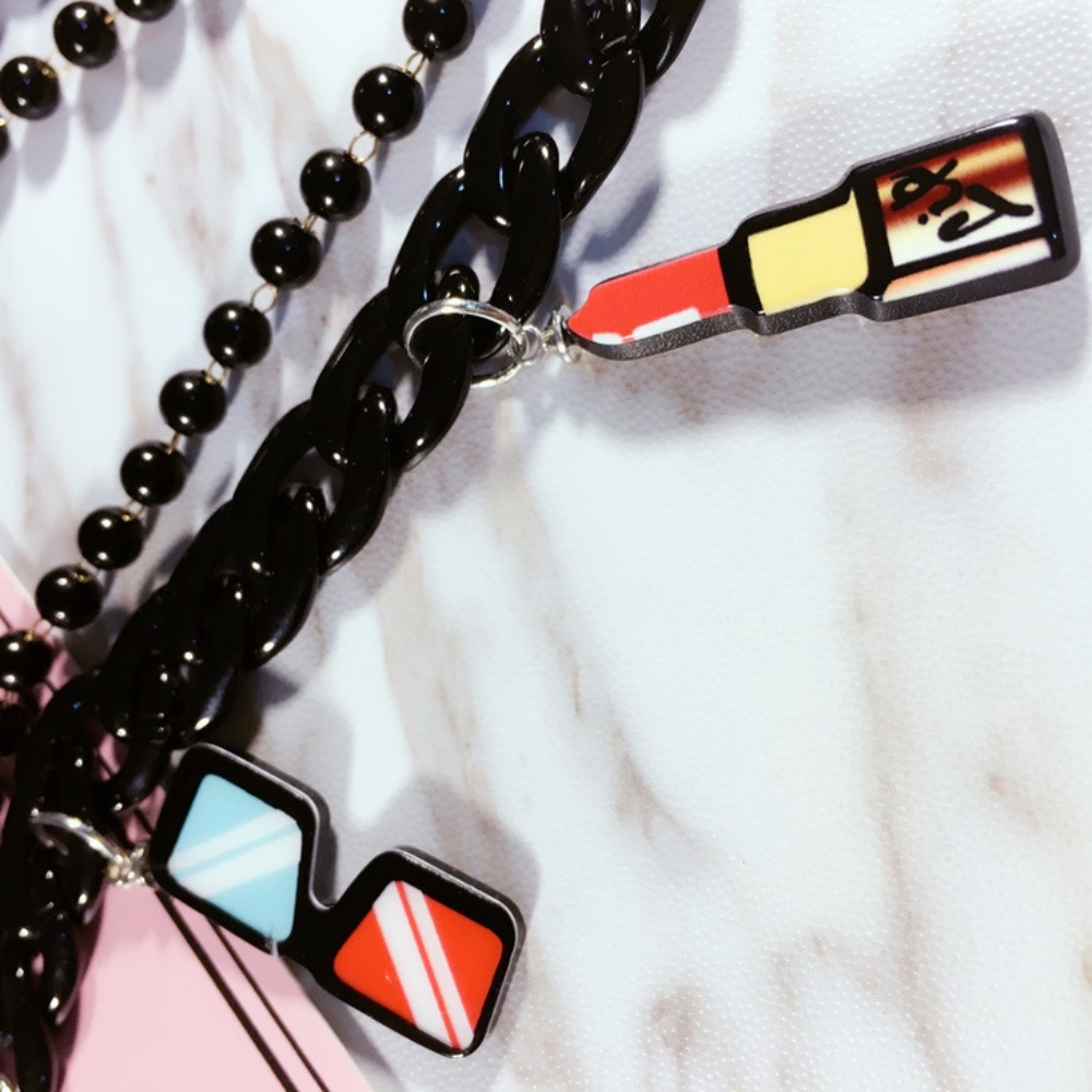 Girls Fashion Black Acrylic Charm Necklace - Picture 2 of 5