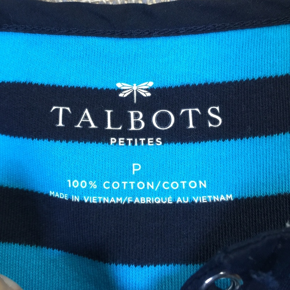 T-shirt dress with lace up front