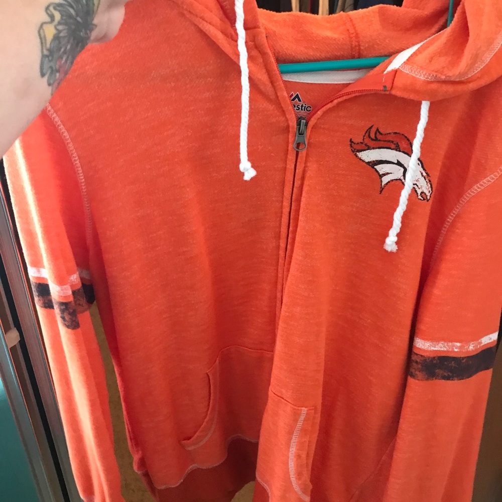 Woman's Denver broncos hoodie