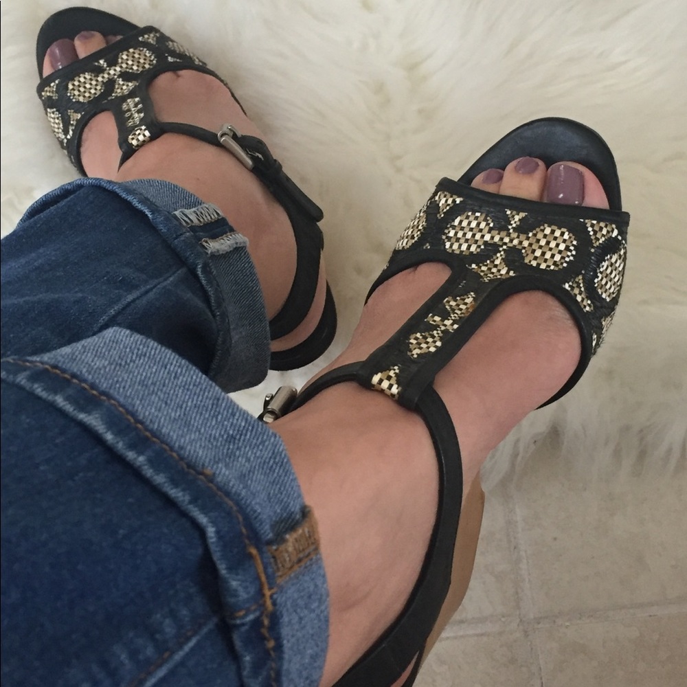 Wooden Wedges excellent condition ✨midweek sale🔥