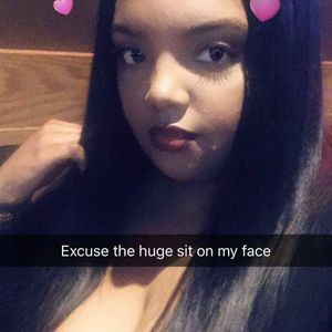 Meet your Posher, Aisha