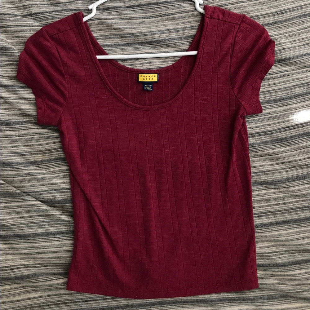 Cropped low neck tee
