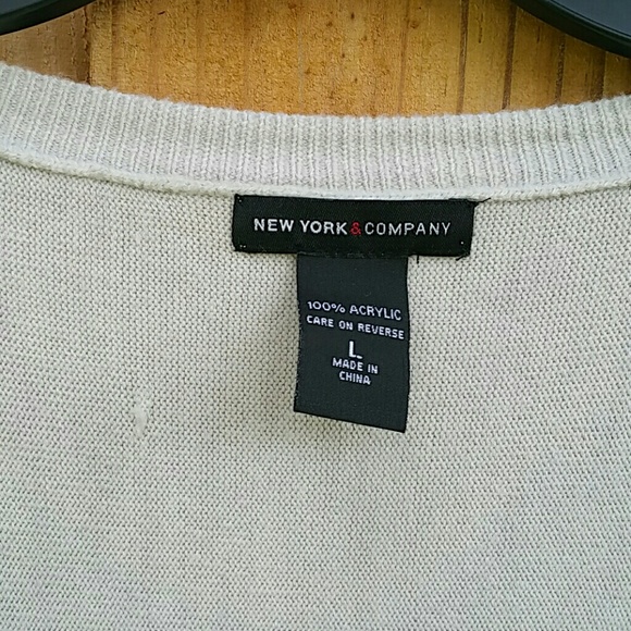 CCOSALE - New York & Company Long Sweater - Large - Picture 3 of 3