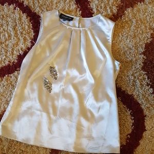 Jones New York top w/ FREE EARRINGS