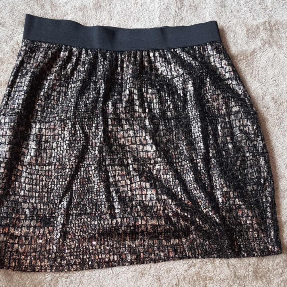 Cute leopard sequinced skirt