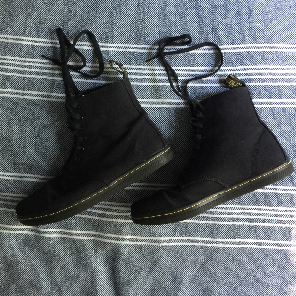 Dr. Martens • SALE