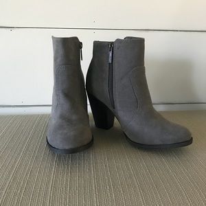Gray ankle bootie