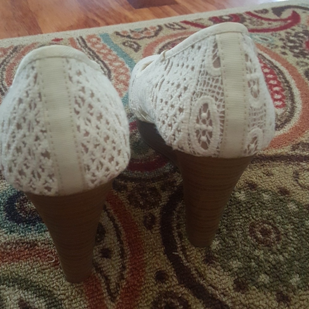 shoes - Picture 4 of 5