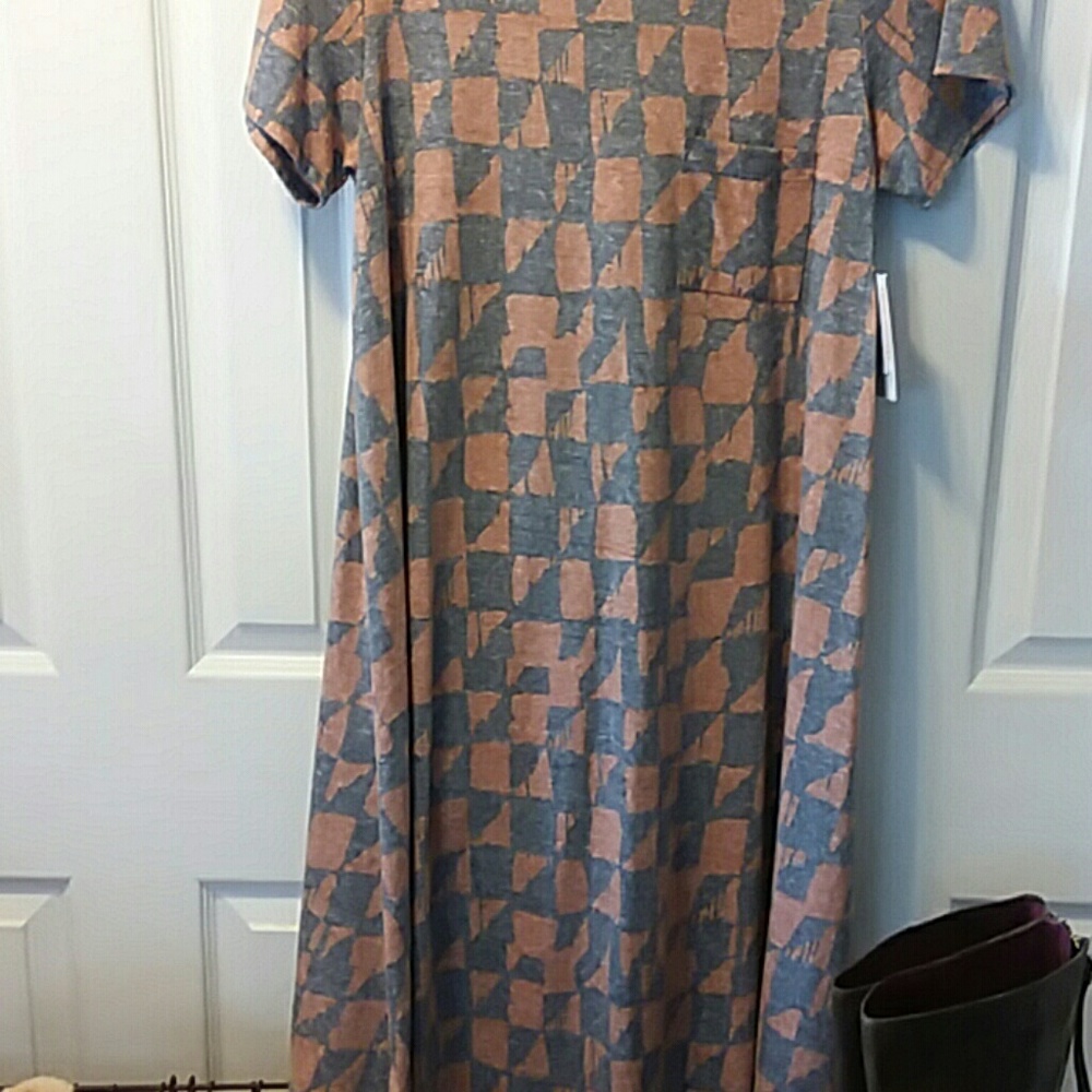 Perfect LuLaRoe  Carly M,  NWT