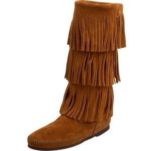 Like New Cognac Minnetonka Moccasin Boots 3 tier