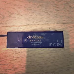 Cle de Peau concealer IVORY